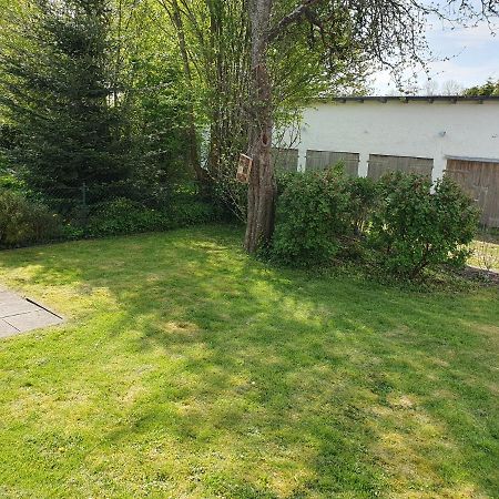 Charmante Haushaelfte Mit Garten Und Terrasse フレンスブルク エクステリア 写真